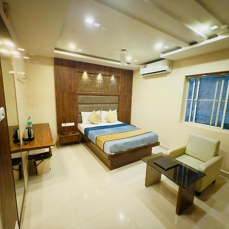 The Hydel Park - Business Class Hotel - Near Central Railway Station Madras Buitenkant foto